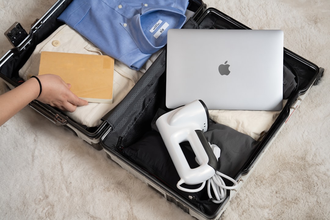 Suitcase Packing Organization Tips: Maximize Space & Minimize Chaos